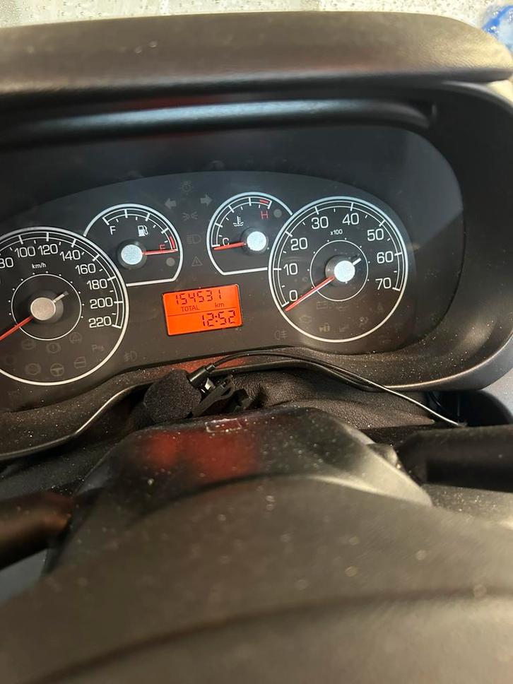 Fiat Punto 1.2 3DR 2009 Grijs, Auto's, Fiat, Particulier, Punto, Airbags, Airconditioning, Android Auto, Apple Carplay, Bluetooth