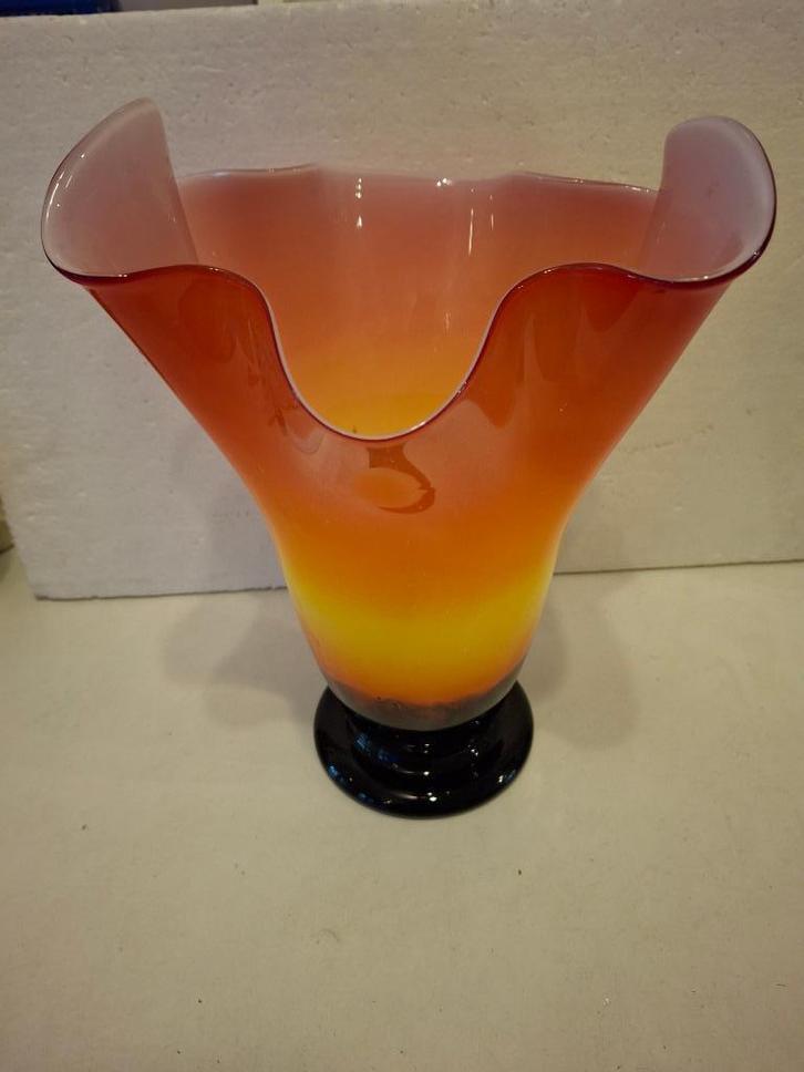 Mooie Murano servet / zakdoek vaas, Antiek en Kunst, Antiek | Glas en Kristal, Ophalen of Verzenden