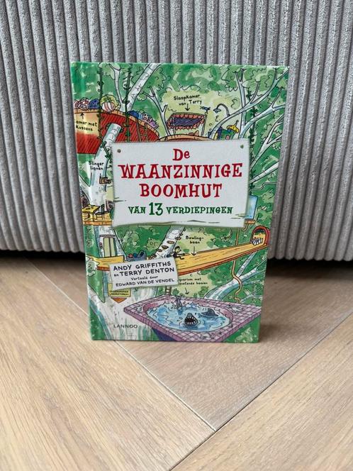 Terry Denton - De waanzinnige boomhut van 13 verdiepingen, Boeken, Kinderboeken | Jeugd | onder 10 jaar, Zo goed als nieuw, Ophalen of Verzenden