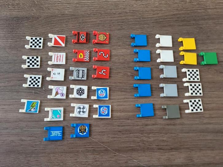 Mix 8, mix van 37 lego vlaggetjes. Vlaggen., Kinderen en Baby's, Speelgoed | Duplo en Lego, Zo goed als nieuw, Lego, Losse stenen