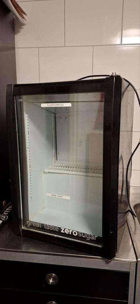 Coca-Cola Koelkast met Glazen Deur - Defect, Witgoed en Apparatuur, Koelkasten en IJskasten, Niet werkend, Zonder vriesvak, 200 liter of meer