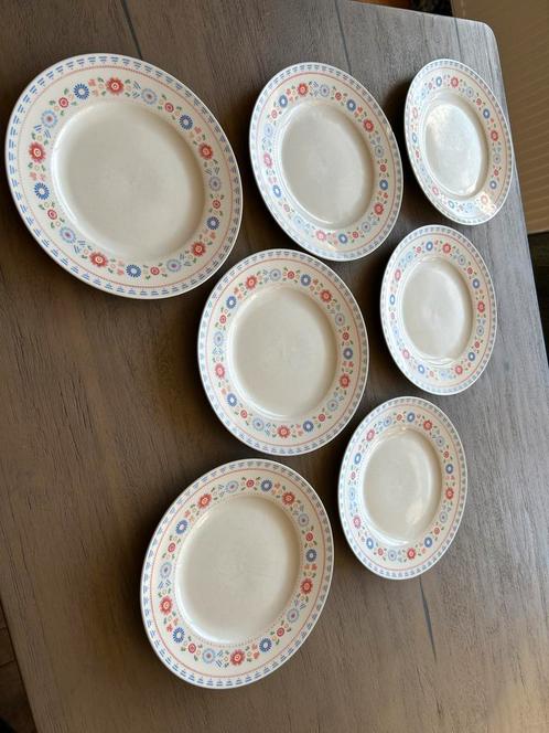 7x Dinerborden Kakelbont Yvon Jaspers, Huis en Inrichting, Keuken | Servies, Gebruikt, Bord(en), Overige stijlen, Aardewerk, Ophalen