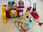 Brandweerkazerne, brandweerauto en boekje, Ophalen, Gebruikt, Complete set, Duplo