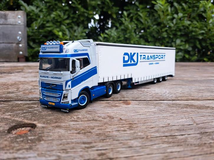 WSI Volvo FH4 Globetrotter XL van DKJ Transport, Hobby en Vrije tijd, Modelauto's | 1:50, Nieuw, Bus of Vrachtwagen, Wsi, Ophalen of Verzenden