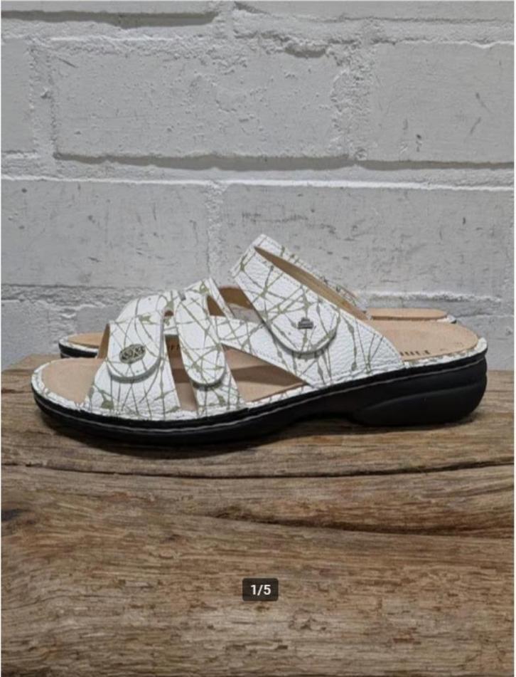 Finn Comfort - Leren slippers 41 - Nieuw €120 - Uitneembaar, Kleding | Dames, Schoenen, Nieuw, Sandalen of Muiltjes, Wit, Ophalen of Verzenden