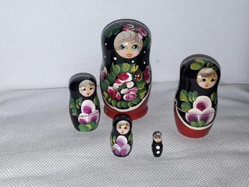 Leuke matroesjka baboesjka met lieveheersbeestje beschikbaar voor biedingen