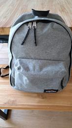 Eastpack rugzak met laptopvak licht grijs, zeer nette staat., Ophalen, Zo goed als nieuw, Grijs, Rugtas