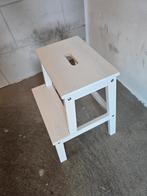 White Wooden Step Stool – Two Steps, Ophalen, Zo goed als nieuw, Hout