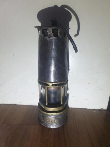 Originele Oude Mijnlamp  beschikbaar voor biedingen