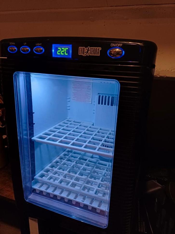 Exo terra broedstoof, Dieren en Toebehoren, Reptielen en Amfibieën | Toebehoren, Gebruikt, Broedstoof of Broedmachine, Ophalen of Verzenden