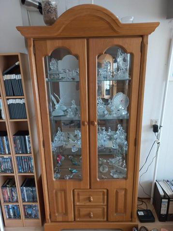 Vitrinekast - 94x208x40 cm beschikbaar voor biedingen