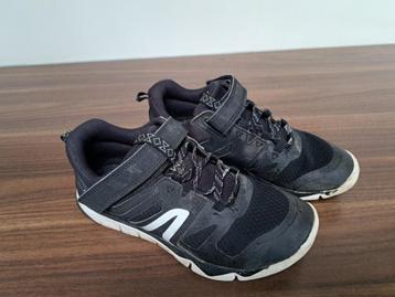 NEW FEEL atletiekschoenen / renschoenen , maat 31 beschikbaar voor biedingen