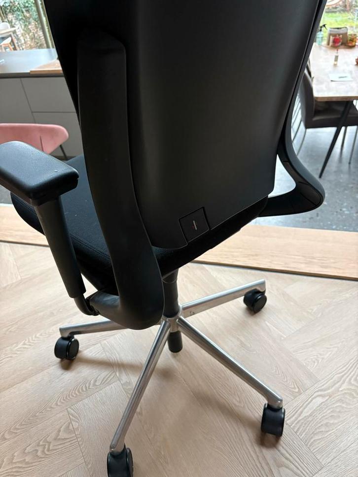 Ahrend bureaustoel - Arbo gecertificeerd, Huis en Inrichting, Bureaustoelen, Gebruikt, Bureaustoel, Zwart, Ergonomisch, Ophalen