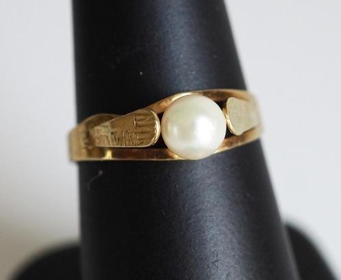 14 krt gouden ring met parel, Sieraden, Tassen en Uiterlijk, Ringen, Gebruikt, Dame, Kleiner dan 17, Goud, Goud, Met parel, Ophalen of Verzenden