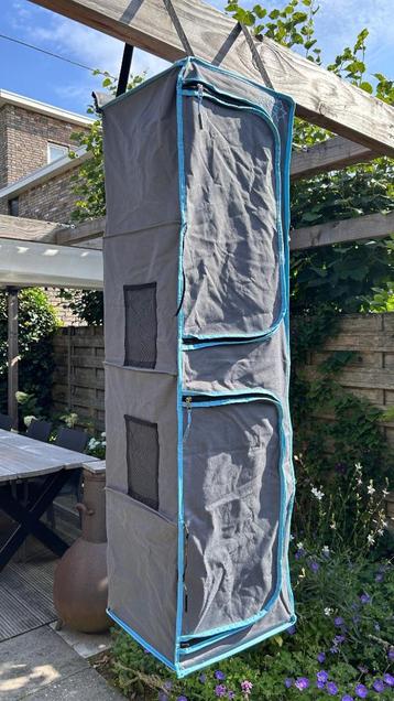Organizer voor op de camping beschikbaar voor biedingen