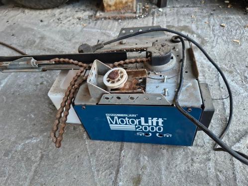 Garagedeuropener poortopener Chamberlain Motorlift 2000, Doe-het-zelf en Verbouw, Deuren en Horren, Gebruikt, Garagedeur, 215 cm of meer