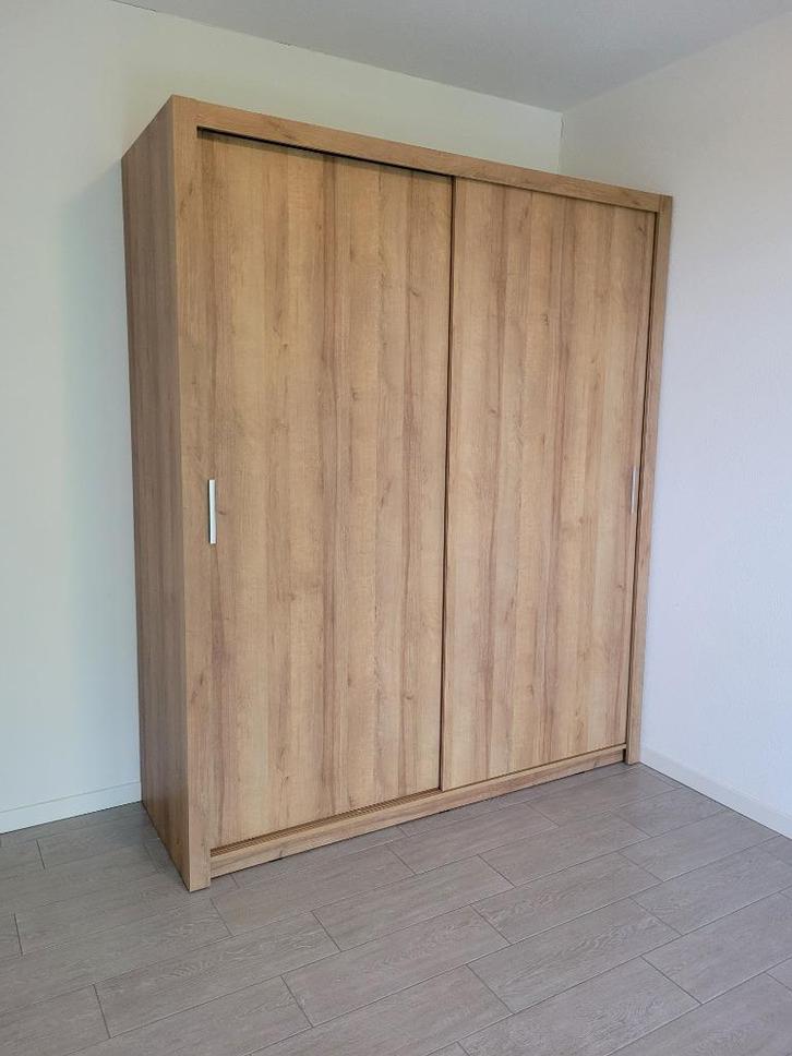 VOORRAAD Kledingkast Bobo 180 Eiken Incl. Inhoud MONTAGE 100, Huis en Inrichting, Kasten | Kledingkasten, Nieuw, 200 cm of meer