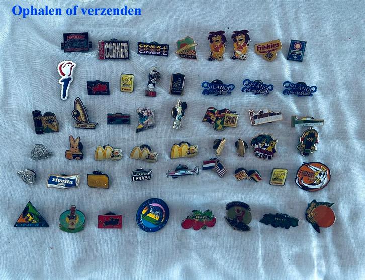 62 pins speldjes buttons € 12,50  jaren '80 '90 Vintage, Verzamelen, Speldjes, Pins en Buttons, Gebruikt, Speldje of Pin, Overige onderwerpen
