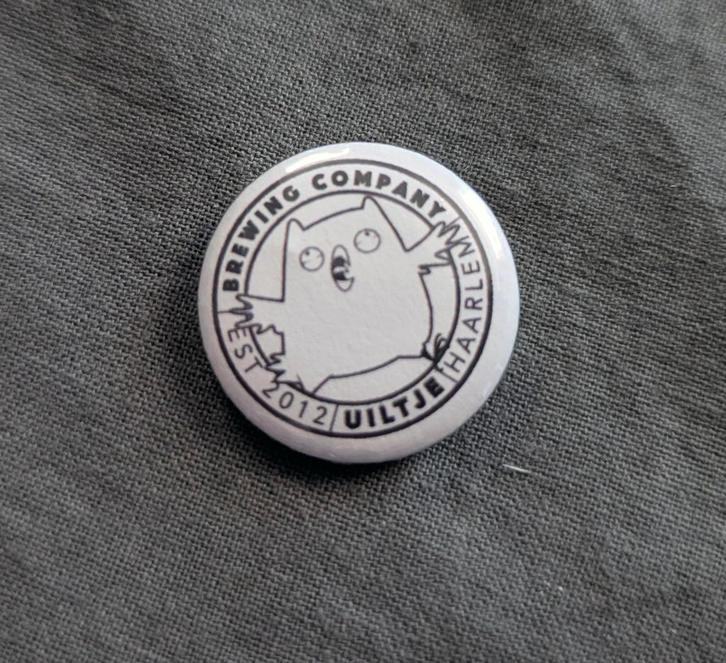 't Uiltje Bier button – 25mm button / speld / pin, Verzamelen, Speldjes, Pins en Buttons, Nieuw, Button, Overige onderwerpen, Verzenden