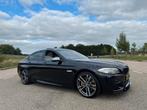 BMW 5-Serie 3.0 M550d Xdrive AUT 2013 Zwart ZEER NETJES, Automaat, 221 €/maand, 2993 cc, 2000 kg
