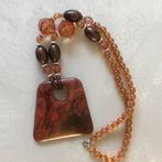 Bruine ketting met hanger - Nieuw, Met hanger, Kunststof, Bruin, Nieuw