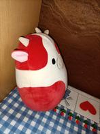 Originele Squishmellow koe knuffel rood met wit 21 cm groot, Ophalen of Verzenden, Zo goed als nieuw