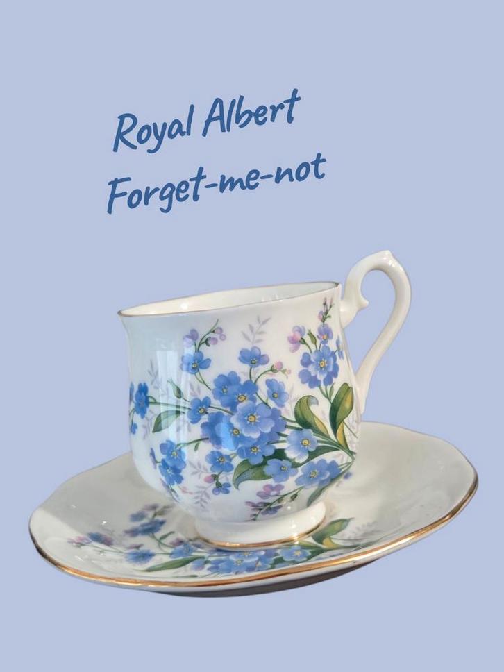 Vintage Royal Albert Kop en Schotel - Vergeet-me-niet, Huis en Inrichting, Keuken | Servies, Zo goed als nieuw, Kop(pen) en/of Schotel(s)