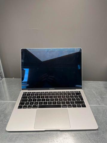 Apple MacBook Air 13-inch 2018 - i5, 8GB RAM, 121GB beschikbaar voor biedingen