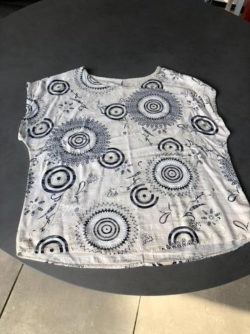 Ecru/blauw linnenlook blousje, maat 50 beschikbaar voor biedingen