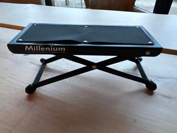 Millenium Instrumentstandaard - Voetensteun beschikbaar voor biedingen