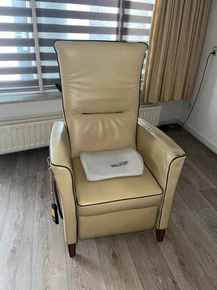 Relaxstoel met afstandsbediening teab, Huis en Inrichting, Fauteuils, Gebruikt, Leer, 50 tot 75 cm, 75 tot 100 cm, Ophalen