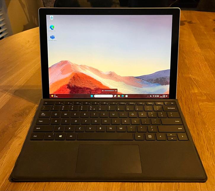 Microsoft Surface Pro 7 - i7, 16GB RAM, 256GB SSD, Computers en Software, Windows Laptops, Gebruikt, 13 inch, SSD, 2 tot 3 Ghz