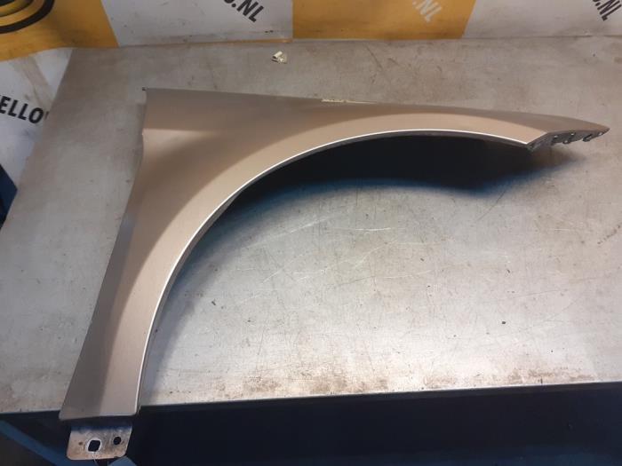 Scherm rechts-voor van een Mercedes B-Klasse, Auto-onderdelen, Carrosserie en Plaatwerk, Gebruikt, 3 maanden garantie, Ophalen of Verzenden