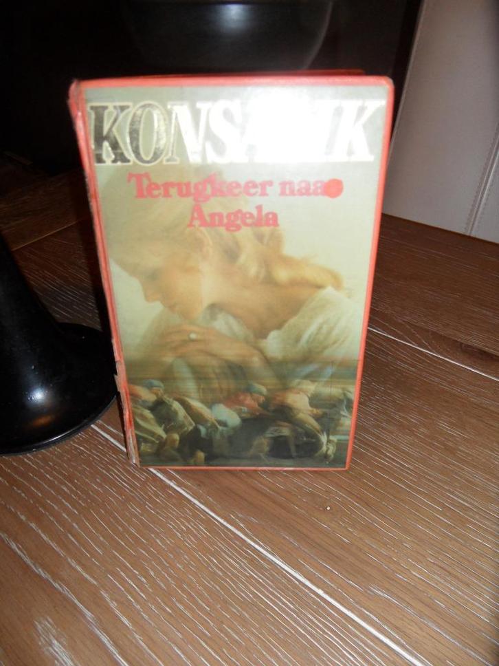 KONSALIK: Terugkeer naar Angela, Boeken, Romans, Gelezen, Europa overig, Ophalen of Verzenden