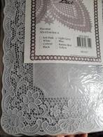 4 leuke landelijke kanten plastic placemats, lichtgrijs, Huis en Inrichting, ., Nieuw, Ophalen of Verzenden, .