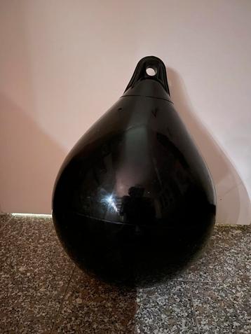 Zwarte Bootfender / Stootwil 60 x 40 cm beschikbaar voor biedingen