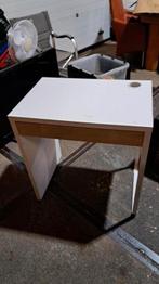 Bureautje afm. 74x50x75 cm (lxbxh), Ophalen