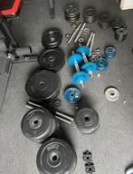 Halterschijven 130+kg+halterstangen+dumbbells,krachttraining, Ophalen of Verzenden, Gebruikt, Benen, Halterschijven