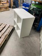 IKEA Kallax kast - 2x2 vakken, Huis en Inrichting, Kasten | Boekenkasten, Met plank(en), Kunststof, Gebruikt, Minder dan 100 cm