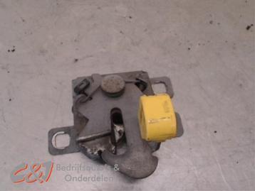 Slotmechaniek Motorkap van een Fiat Fiorino beschikbaar voor biedingen