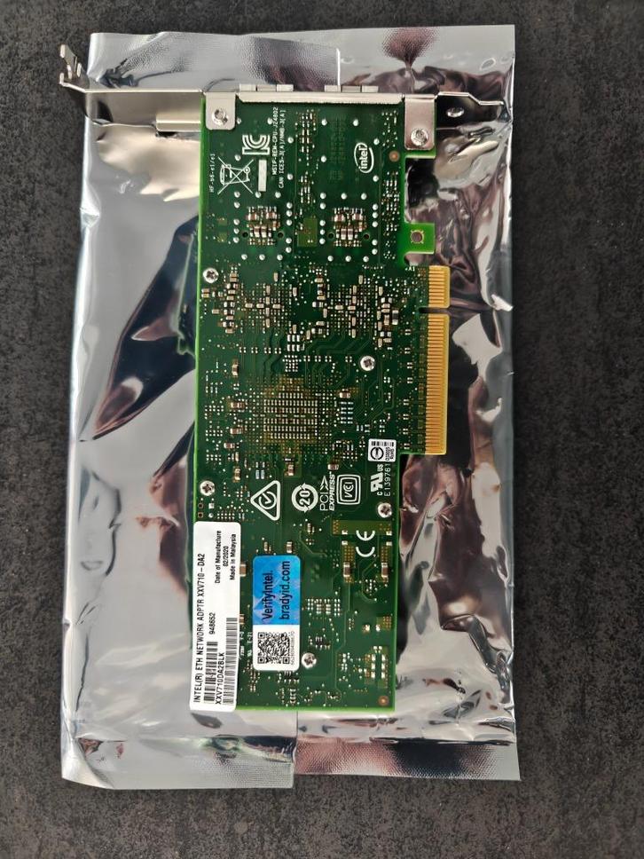 Intel Ethernet Network Adapter XXV710-DA2, Computers en Software, Netwerkkaarten, Zo goed als nieuw, Intern, Ophalen of Verzenden