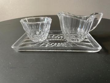 Roomstel helder glas gaaf zonder beschadigingen beschikbaar voor biedingen
