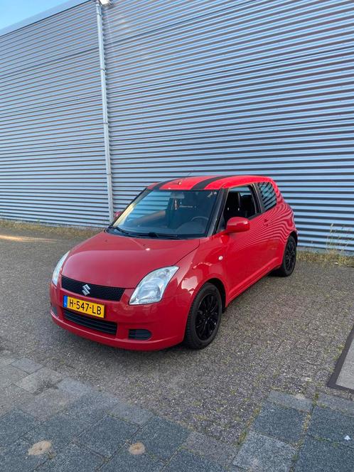 Suzuki Swift 1.3 3D 2007 Rood, Auto's, Suzuki, Particulier, Swift, Benzine, C, Hatchback, Handgeschakeld, Geïmporteerd, Rood, Zwart