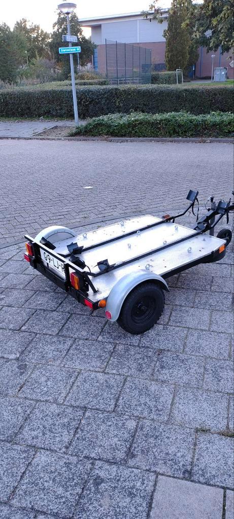 Handige aanhanger voor 2 fietsen fatbikes, lichte bromfiets, Auto diversen, Aanhangers en Bagagewagens, Ophalen