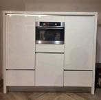 Hoogglansgelakte rechte keuken met apparaten wand stenen bla, Huis en Inrichting, Keuken | Complete keukens, Ophalen, Gebruikt