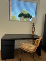 Bureau Malm Zwart bruin, Huis en Inrichting, Bureaus, Ophalen, Zo goed als nieuw, Bureau