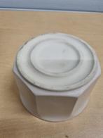 Bloempot beige aardewerk, Tuin en Terras, Ophalen of Verzenden, 'T Olde Gre-j, Info@toldegrej.nl, Endepoelstraat 20f Didam