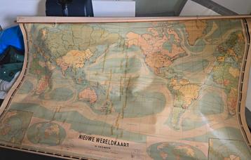 grote wereldkaart jaren '60  beschikbaar voor biedingen
