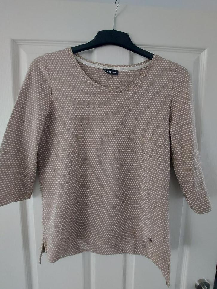 Taifun top als nieuw!, Kleding | Dames, Blouses en Tunieken, Zo goed als nieuw, Maat 38/40 (M), Beige, Ophalen