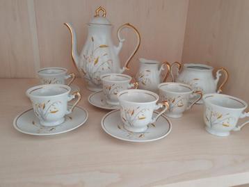 Servies compleet beschikbaar voor biedingen